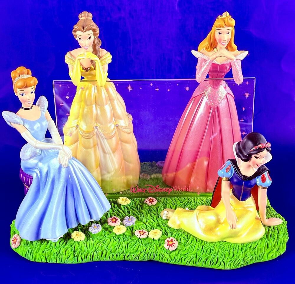 RARE Disney Princesses 3D Picture Frame Disneyland Resort Official Vintage 10"